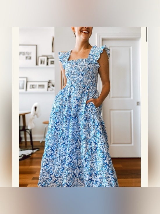 Hill House Dresses & Skirts - Hill House Ellie Nap
Dress Size L